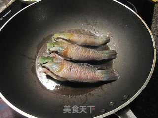 Spicy Small Sea Fish recipe