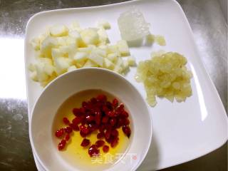 Snow Lotus Seed, Rock Sugar, Pear Soup recipe