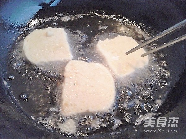 Golden Steamed Bun Slices recipe