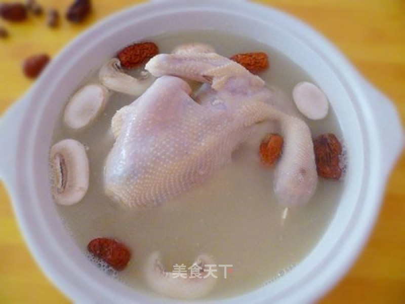 Nourishing Lotus Seeds and Red Dates Chicken Soup recipe