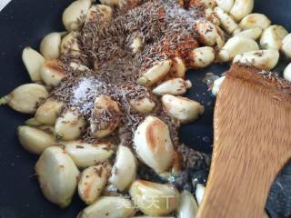 Fried Garlic with Cumin recipe