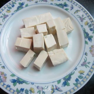 Pork Bone Noodles, Tofu and Pork Blood Soup recipe