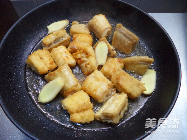 Braised Fish Pieces in Korean Spicy Sauce recipe