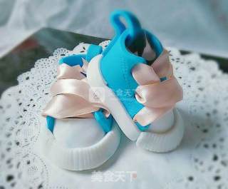 Fondant Baby Shoes recipe