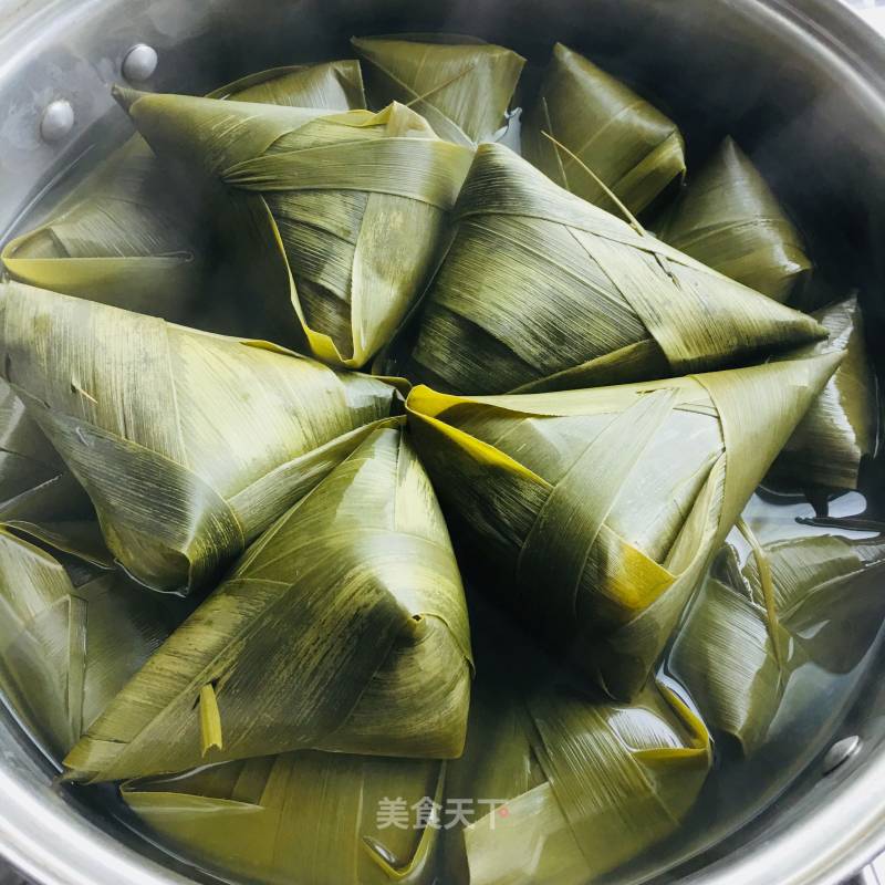 Salted Egg Yolk Pork Dumplings recipe