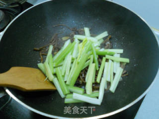 Stewed Pork with Chashu Mushroom and Celery recipe