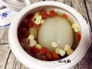 Stewed Sydney with Sea Coconut in Guangdong Autumn and Winter Refreshing Soup recipe