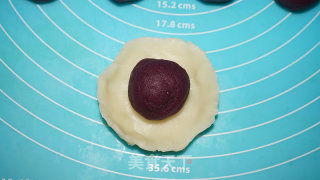 Purple Sweet Potato and Rose Snowy Mooncake recipe