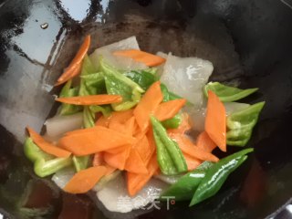 Stir-fried Carrots with Braised Seeds recipe