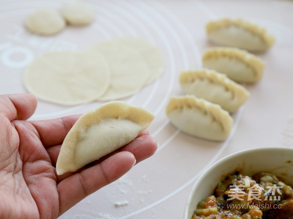 Fried Dumplings with Eggs recipe