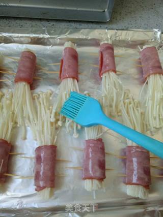 Roasted Bacon and Enoki Mushroom Roll recipe