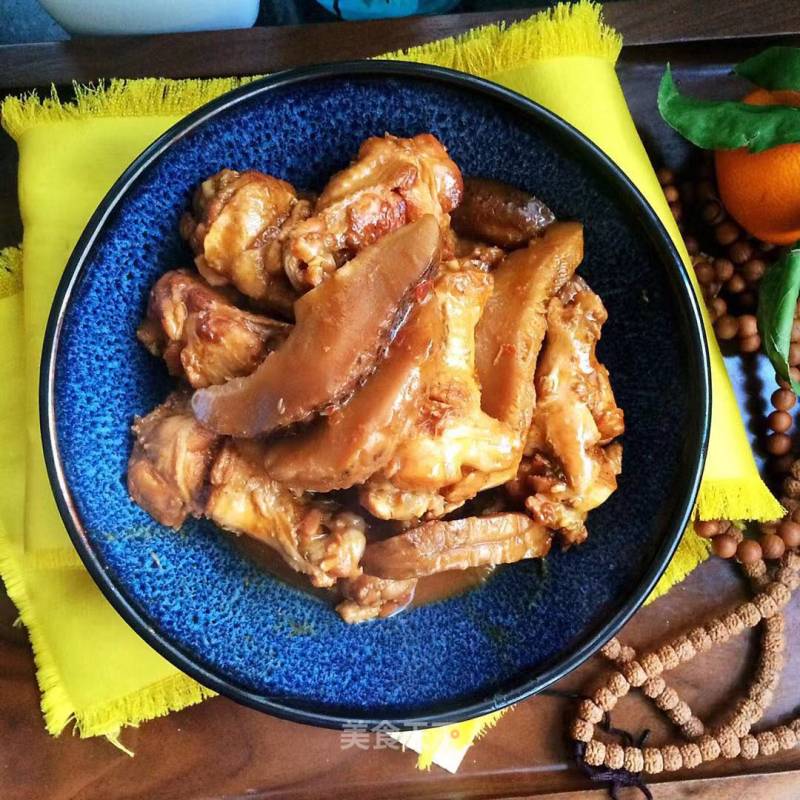 Stewed Mushrooms with Chicken Wings and Roots recipe
