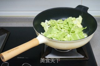 Stir-fried Cabbage with Oil Residue recipe