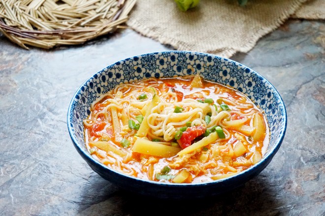 Tomato and Potato Noodle Soup recipe