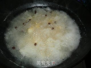 Chuanbei Schisandra, Tremella, Snow Pear Soup recipe