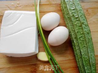 Loofah Tofu and Egg Soup recipe