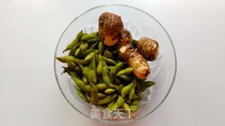 Boiled Taro with Edamame in Brine recipe