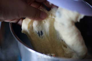 Meat Floss Meal Buns---bread that Makes Baby Appetite recipe
