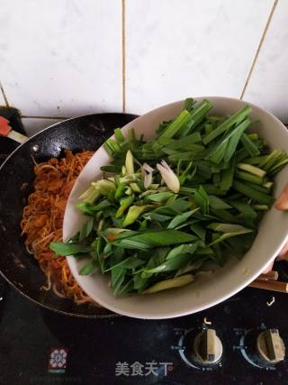 Stir-fried Sin Ramen with Pork Belly with Spicy Cabbage recipe