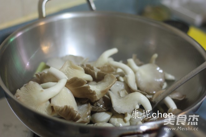 Tofu Seafood Mushroom Soup recipe