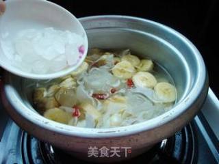 Banana Lily Tremella Soup recipe