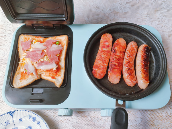 Fancy Breakfast: Sandwich Pizza, Egg Rolls, Fried Sausages, recipe