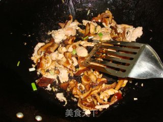 【abalone Sauce and Mushroom Tofu Pot】 recipe