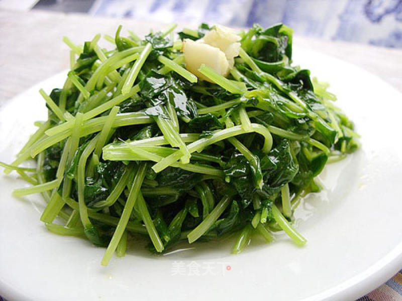 Verdant-fried Pea Sprouts recipe
