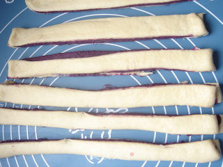 Change The Pattern to Make Bread——【purple French Fries】 recipe