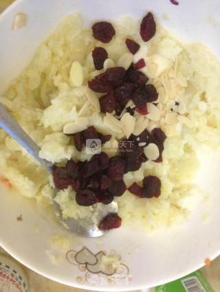 Yogurt Cranberry Mashed Potatoes recipe