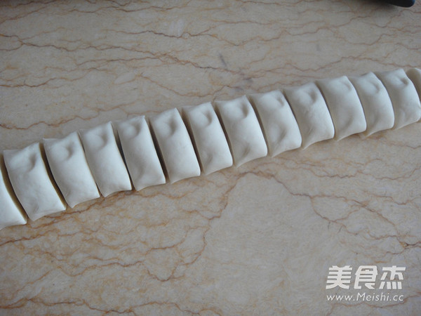 Fresh Bamboo Shoots and Pork Hot Noodle Pie recipe