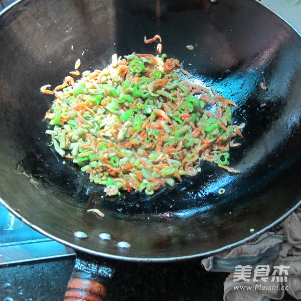 Fried Shrimp with Salted Beans recipe