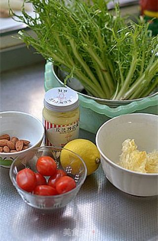 "bitter Food" of Autumn [bitter Chrysanthemum and Tremella Salad] recipe