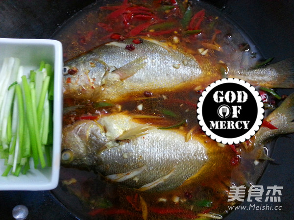 Braised Yellow Fish with Beer and Douban recipe