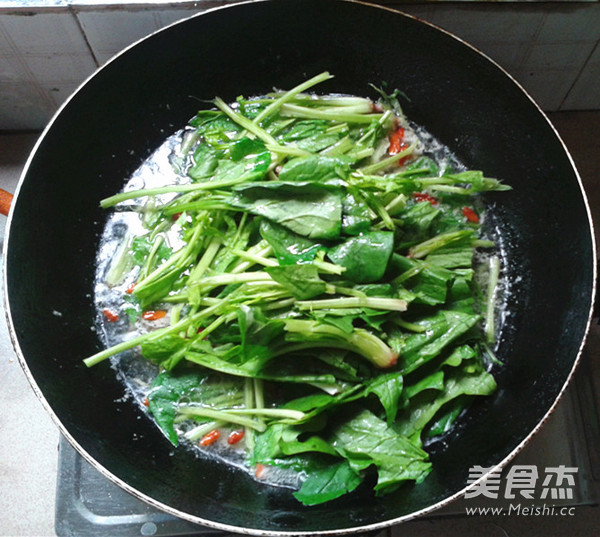 Spinach and Pork Liver Soup recipe