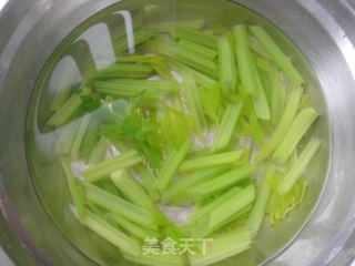 [recipe Exchange] Refreshing and Delicious-yuba Mixed with Celery recipe