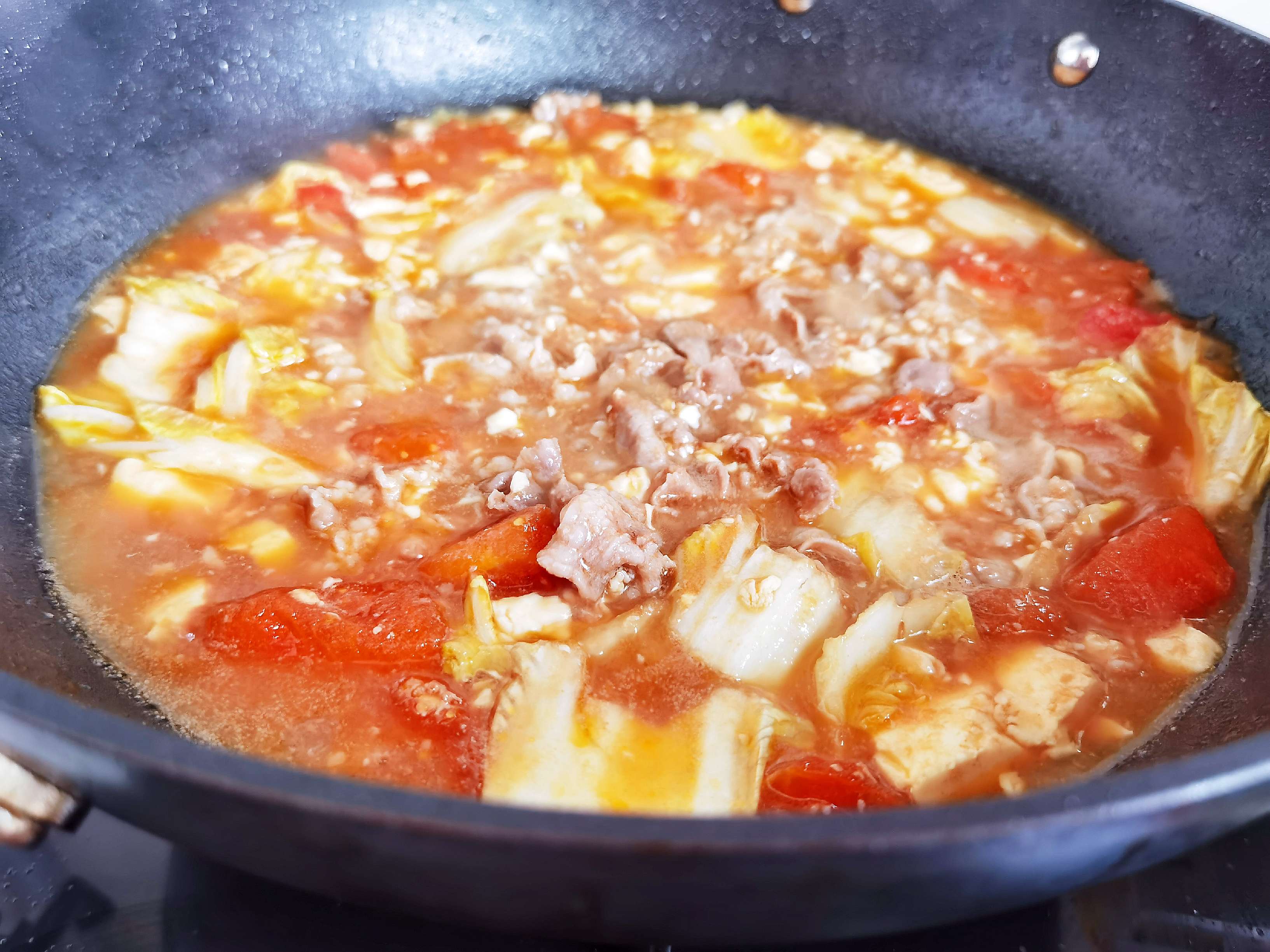 It’s Cold and Warm, So Make A Soup for Your Family-tomato Tofu Fat Lamb recipe