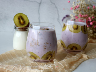 Cereal Smoothie with Blueberry Sauce recipe