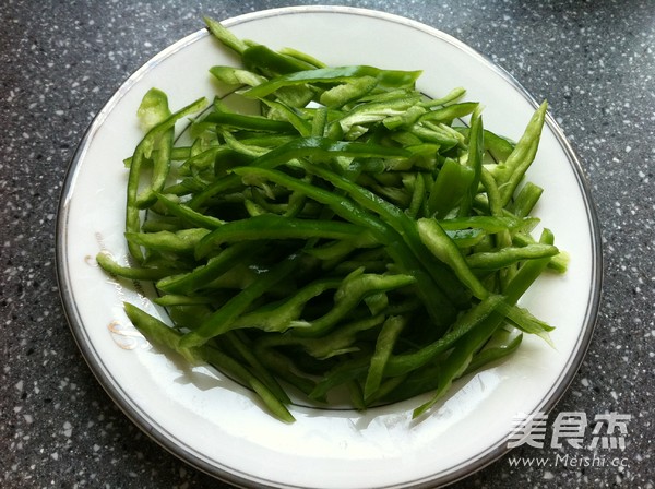 Stir-fried Shredded Pork with Hot Pepper recipe