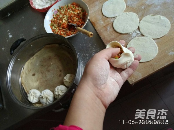 Spontaneous Noodle Handmade Buns recipe