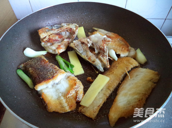 Frozen Tofu Fish Bone Soup recipe