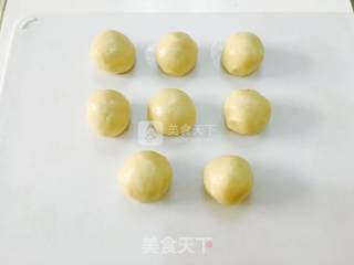 Mochi Bean Paste Egg Yolk Crisp recipe