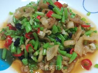 Stir-fried Winter Cold Vegetable Sticks with Oil Residue recipe