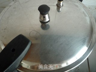 Rock Sugar Tremella and Lotus Seed Soup recipe