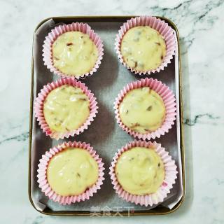 Muffin Cake with Red Dates recipe