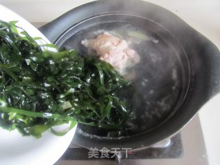 Seaweed Tofu Soup recipe