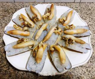 Steamed Razor Clams with Garlic Vermicelli recipe