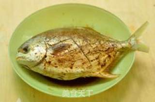 Spiced Grilled Pomfret recipe