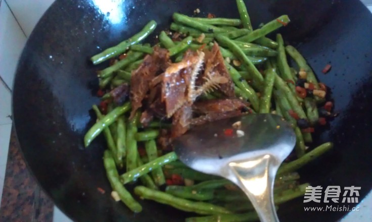 Stir-fried String Beans with Dace in Tempeh recipe