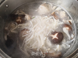 "moisturizing Soup" of Sheep Scorpion Three Fungus Soup recipe